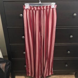 American Eagle flowy red and pink pants